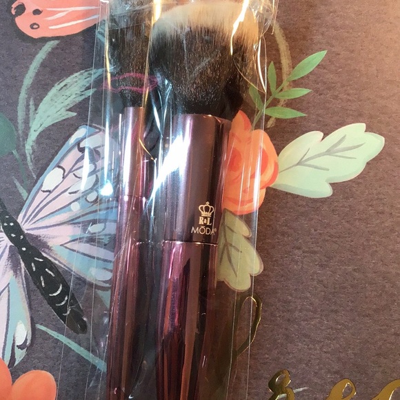 🌻 MODA POWDER AND SOFT GLOW MAKE UP BRUSHES. - Picture 7 of 8